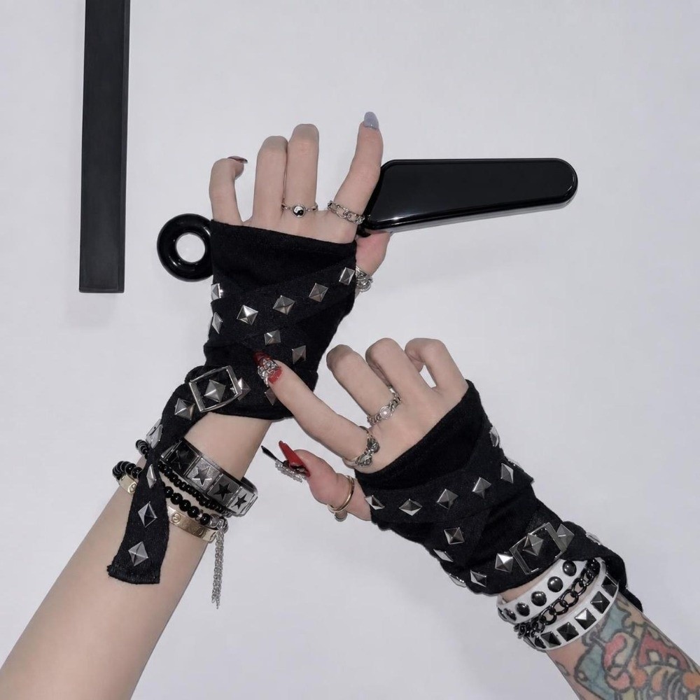 Street Fashion Gloves - Metal Rivet Detail Women's Fingerless Gloves