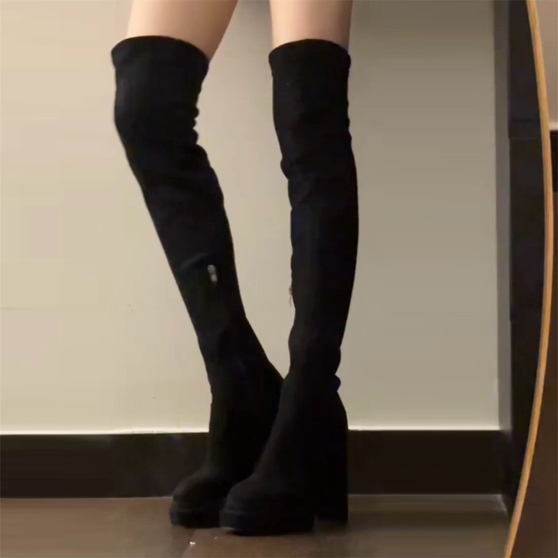 Nightclub Fashion Woman Thigh  - огляд і ціна Street Fashion Rome