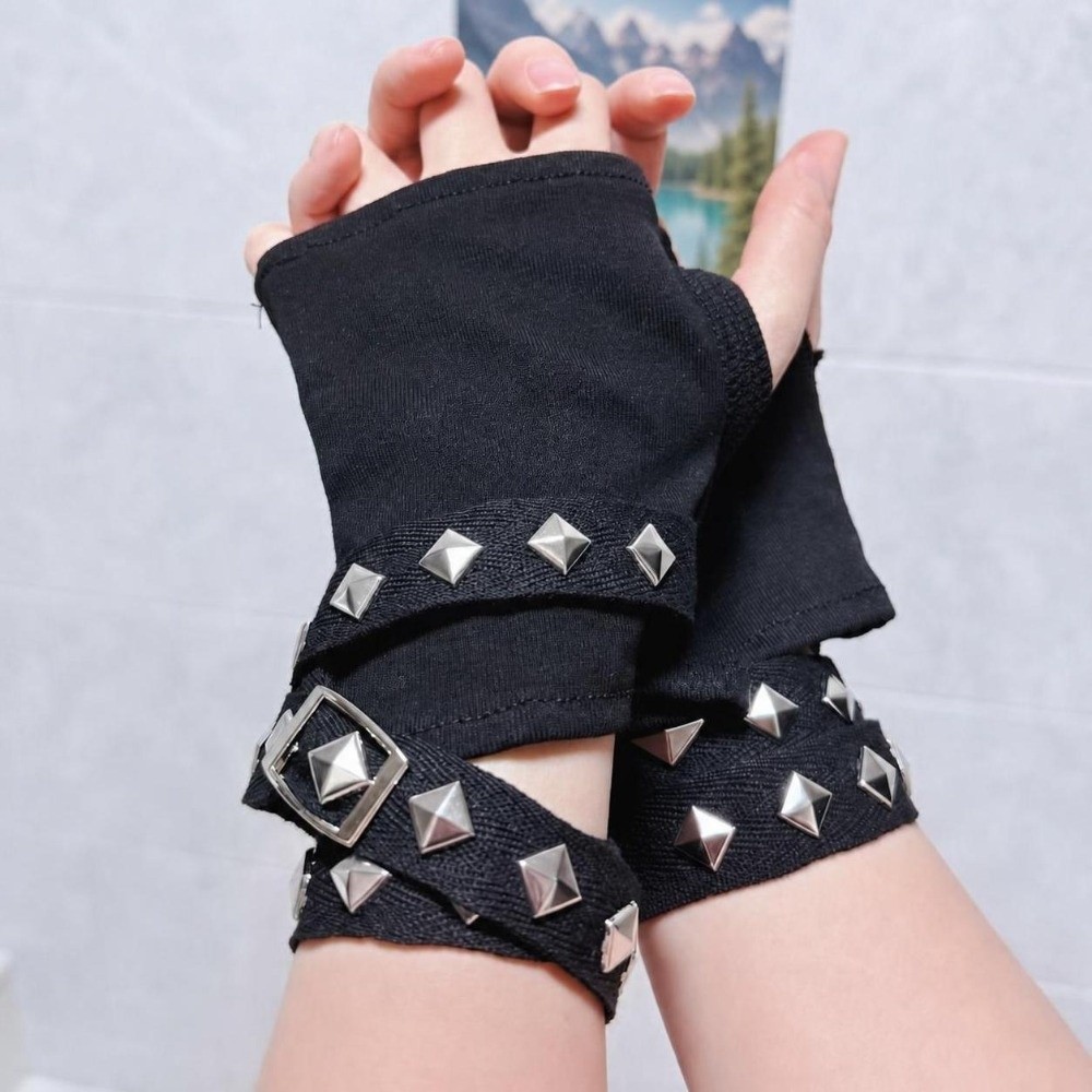 Metal Rivet Detail Women's Fin - огляд і ціна Street Fashion Gloves